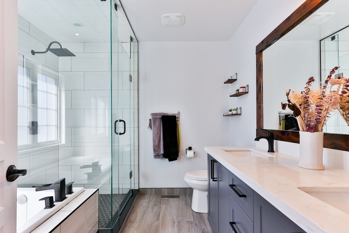 Modern bathroom tile work
